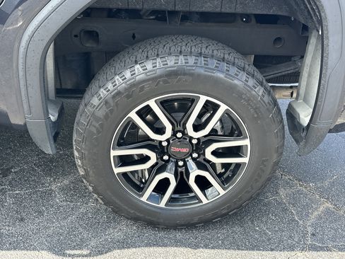 Used 2023 GMC Sierra 1500 AT4 w/ AT4 Premium Package AWD/4WD image 21