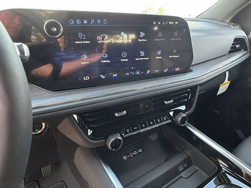 New 2026 Chevrolet Suburban Z71 w/ Comfort Package image 25