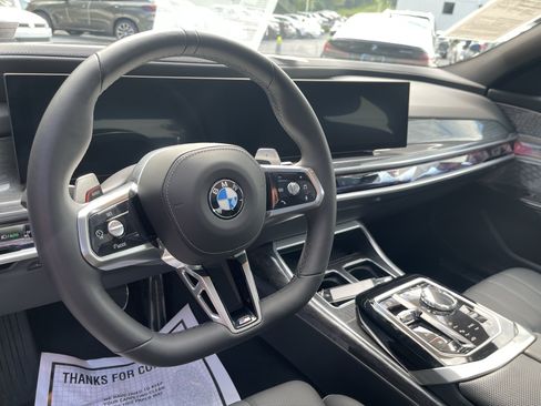 Certified 2025 BMW 760i xDrive AWD/4WD image 11
