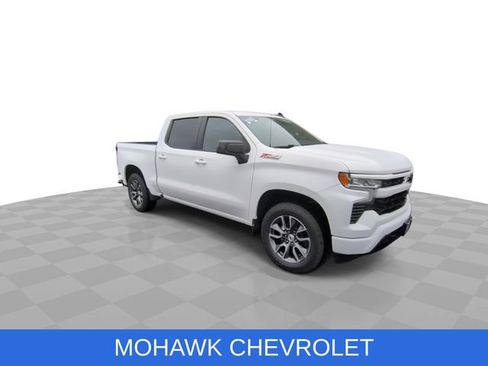 Used 2023 Chevrolet Silverado 1500 RST AWD/4WD image 2