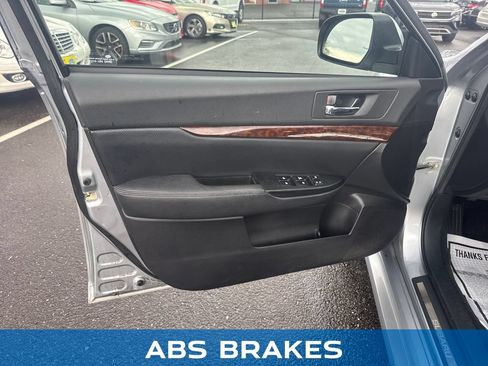 Used 2013 Subaru Legacy 2.5i Limited AWD/4WD image 13