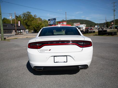 Used 2023 Dodge Charger SXT image 6