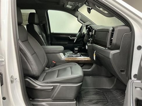 New 2026 GMC Sierra 1500 Elevation w/ Elevation Premium Package AWD/4WD image 30