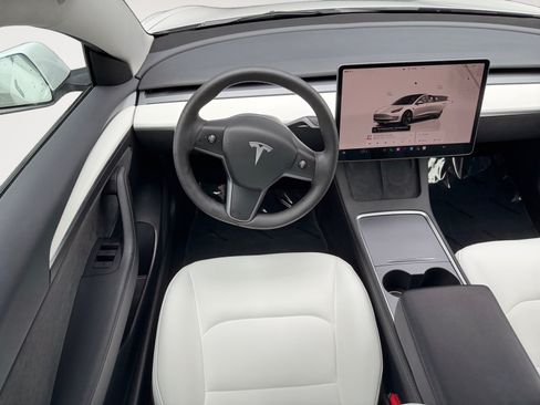 Used 2023 Tesla Model 3 Standard Range RWD image 10