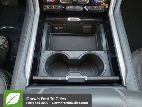 Used 2021 GMC Yukon XL Denali w/ Denali Premium Package AWD/4WD image 37