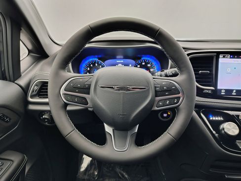 New 2026 Chrysler Pacifica Select FWD image 31