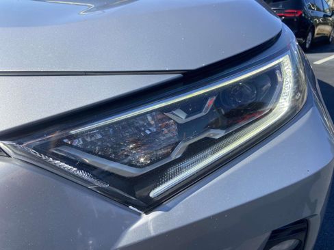 Used 2019 Toyota RAV4 XSE image 5