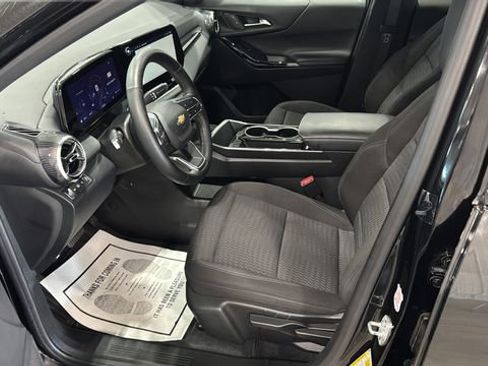 Used 2025 Chevrolet Equinox LT image 20