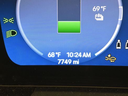 Certified 2025 Porsche Macan 4 Electric image 21