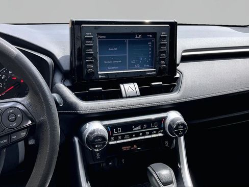 Used 2021 Toyota RAV4 XLE w/ Convenience Package FWD image 6