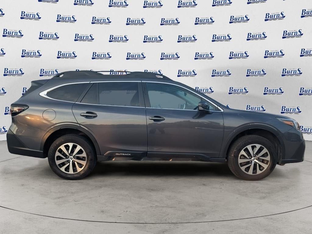 Used 2022 Subaru Outback Premium AWD/4WD image 2