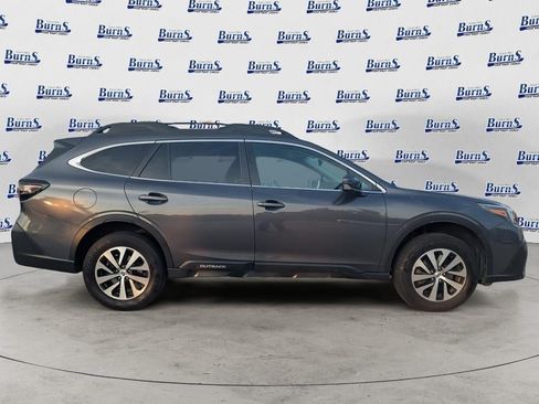 Used 2022 Subaru Outback Premium AWD/4WD image 2