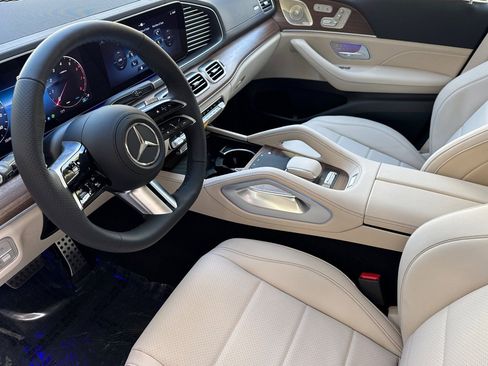 New 2026 Mercedes-Benz GLS 450 4MATIC image 15