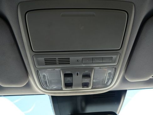Used 2018 Honda CR-V Touring image 41