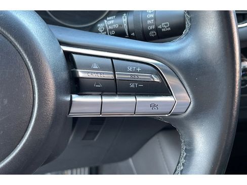 Used 2020 MAZDA MAZDA3 Hatchback w/ Preferred Package image 36