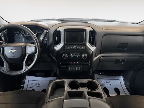 Used 2020 Chevrolet Silverado 1500 Custom w/ Custom Value Package AWD/4WD image 17