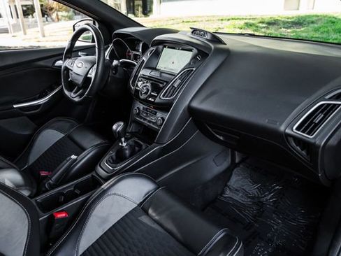 Used 2018 Ford Focus ST w/ Equipment Group 401A image 14