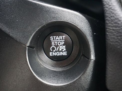 Used 2021 Jeep Compass Latitude FWD image 16
