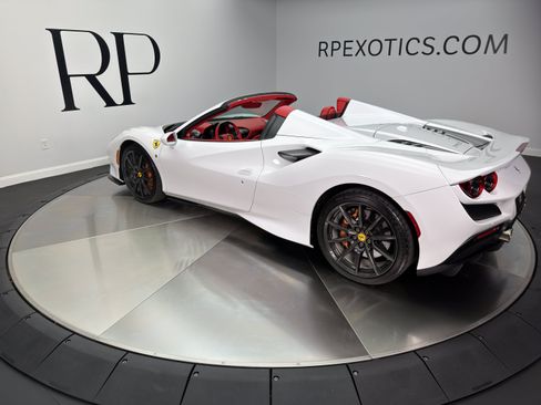Used 2023 Ferrari F8 Tributo RWD image 6