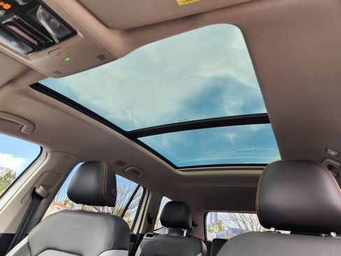 Used 2025 Volkswagen Atlas Peak Edition SE image 15