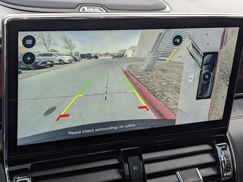 Used 2022 Lincoln Navigator Reserve image 18