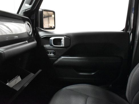 Used 2022 Jeep Wrangler Unlimited Sahara w/ LED Lighting Group image 20