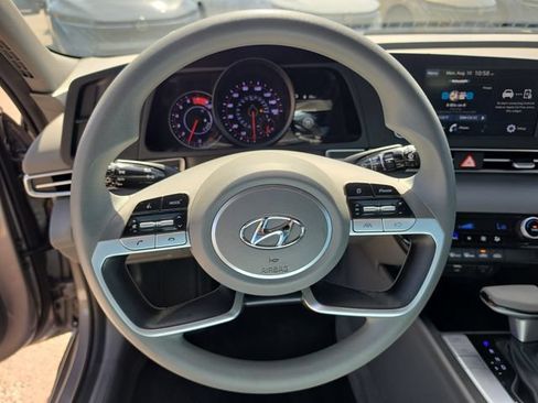Used 2023 Hyundai Elantra SEL FWD image 28