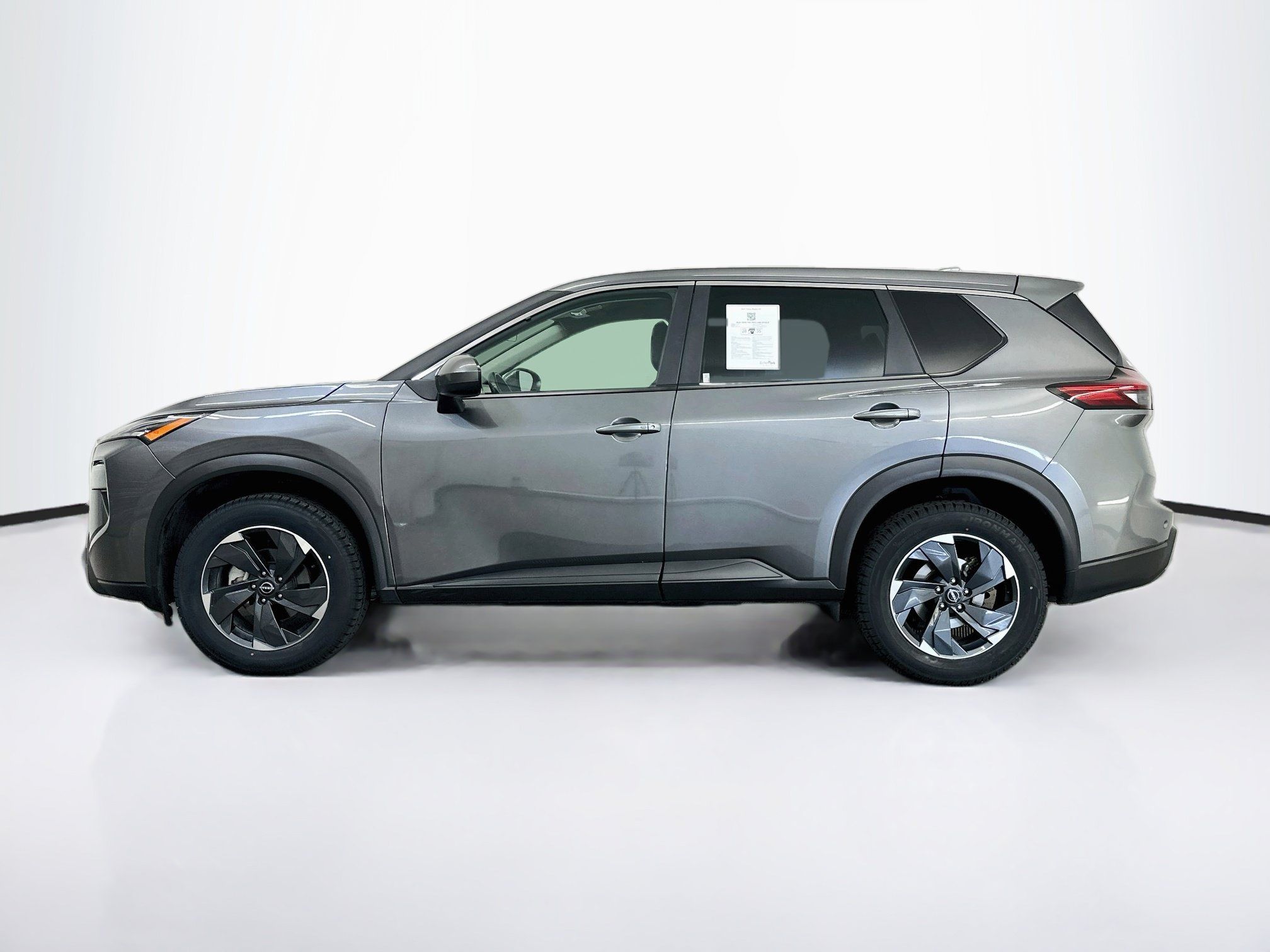 Used 2025 Nissan Rogue SV AWD/4WD image 4