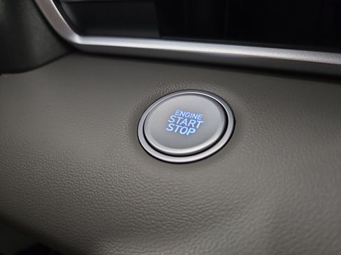 Used 2025 Hyundai Elantra Sport FWD image 24
