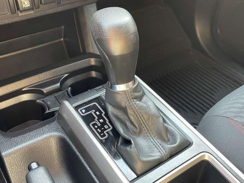 Used 2022 Toyota Tacoma SR5 w/ Technology Package image 21