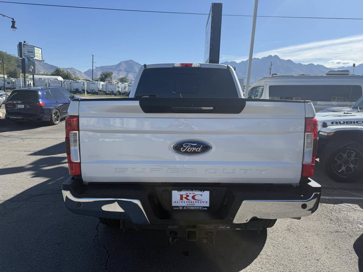 Used 2019 Ford F250 Lariat w/ Lariat Ultimate Package AWD/4WD image 6