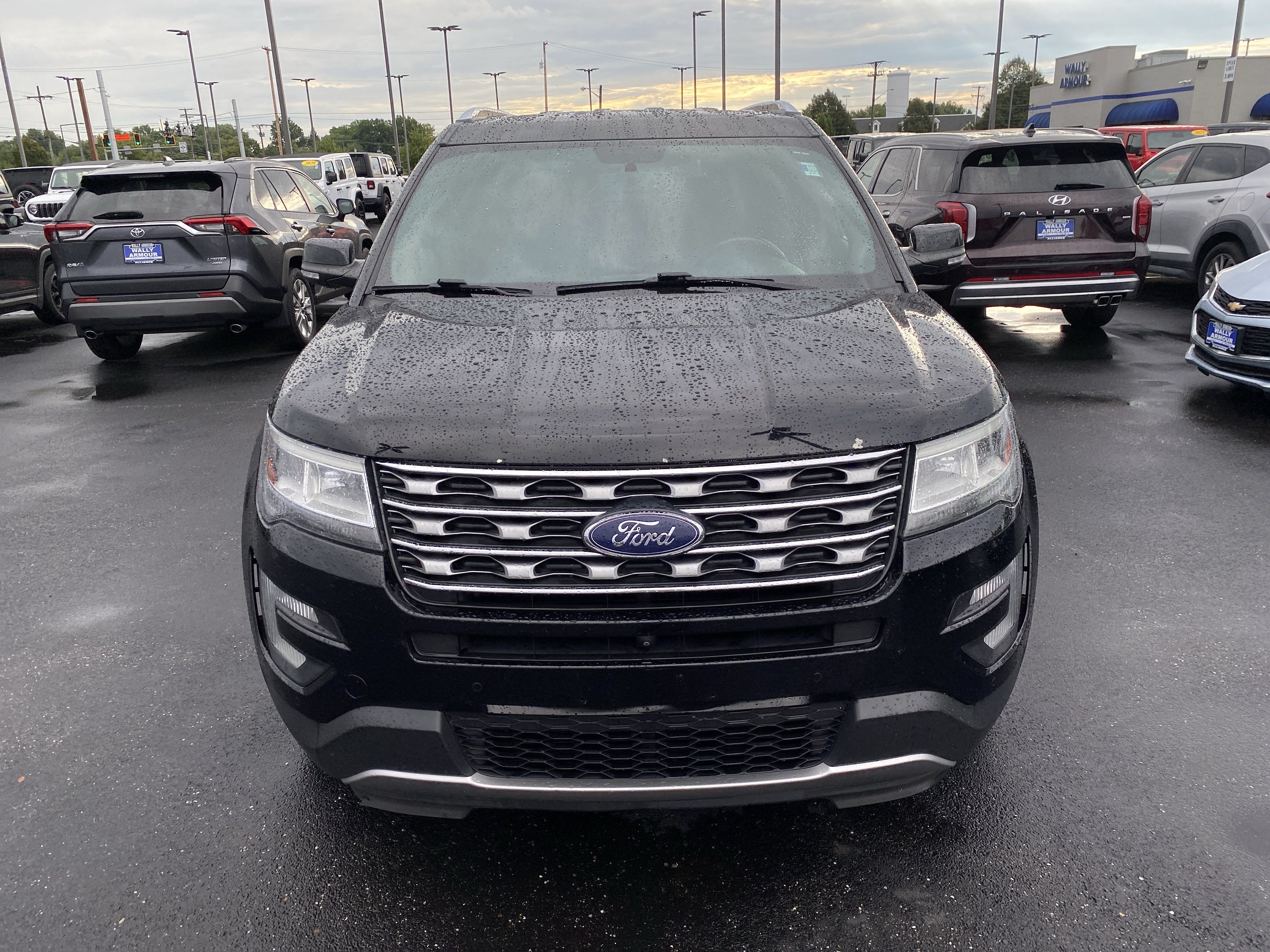 Used 2017 Ford Explorer Limited AWD/4WD image 6