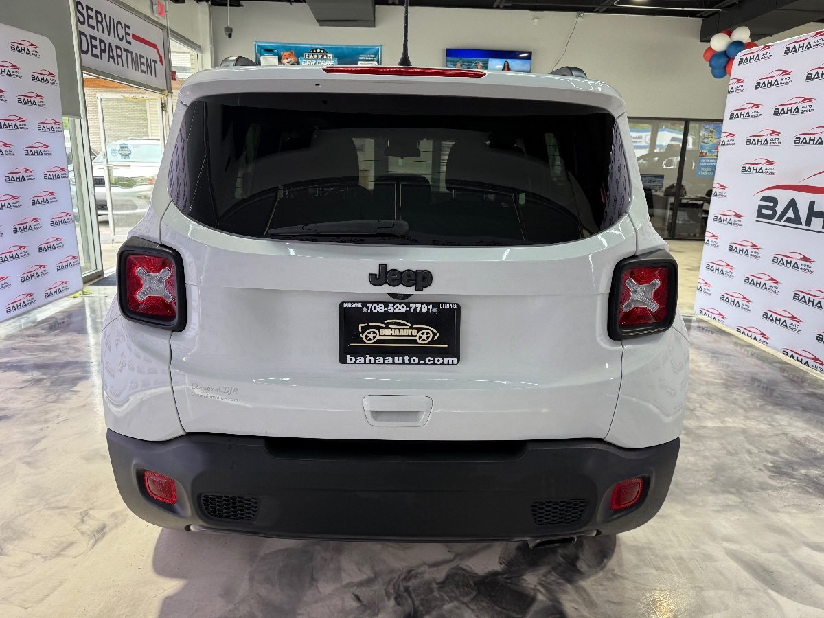 Used 2021 Jeep Renegade Latitude w/ Sun & Sound Group FWD image 7