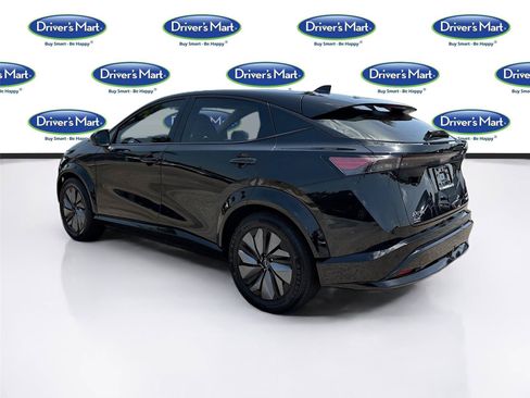 Used 2023 Nissan Ariya AWD image 5
