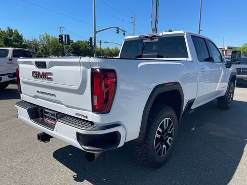 Used 2023 GMC Sierra 2500 AT4 w/ AT4 Premium Plus Package AWD/4WD image 5