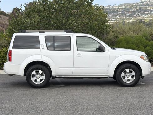 Used 2012 Nissan Pathfinder S RWD image 7