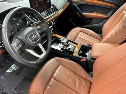 Used 2023 Audi Q5 2.0T Premium w/ Convenience Package AWD/4WD image 4