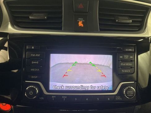 Used 2018 Nissan Sentra SR w/ SR Midnight Edition Package image 15