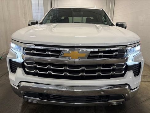 Used 2023 Chevrolet Silverado 1500 LTZ w/ LTZ Convenience Package II AWD/4WD image 2