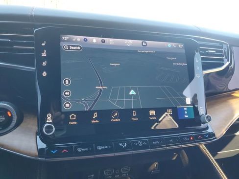 Used 2024 Jeep Grand Wagoneer Series III w/ HD Trailer Tow Package image 24