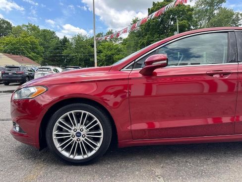 Used 2015 Ford Fusion SE w/ Equipment Group 202A FWD image 8