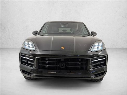 Certified 2025 Porsche Cayenne image 6