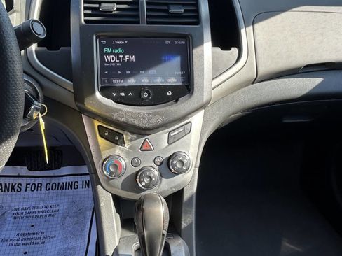 Used 2015 Chevrolet Sonic LT image 8