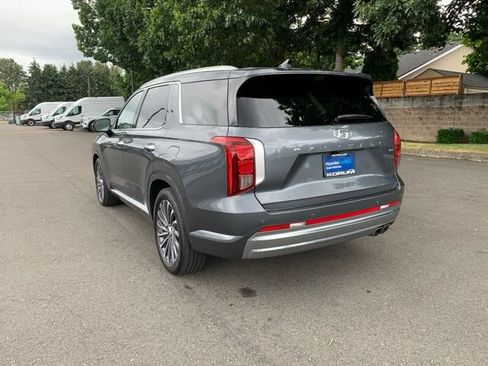 Certified 2024 Hyundai Palisade Calligraphy AWD/4WD image 3