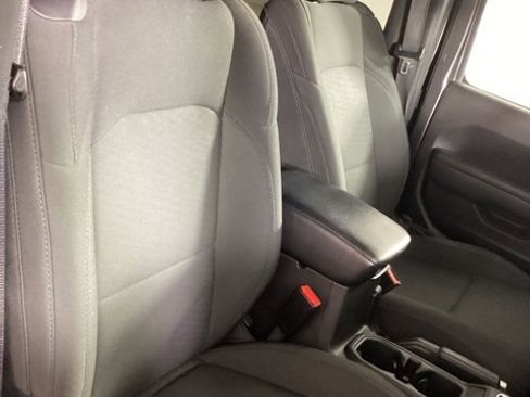 Used 2022 Jeep Wrangler Sport S image 15