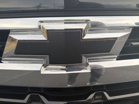 Used 2023 Chevrolet Silverado 1500 LT AWD/4WD image 19