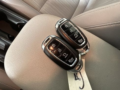 Certified 2023 Hyundai Kona SEL AWD/4WD image 25