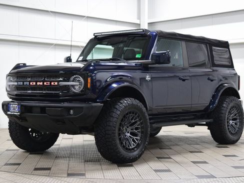 Used 2021 Ford Bronco Outer Banks image 3