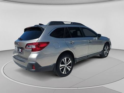 Used 2019 Subaru Outback 2.5i Limited w/ Popular Package #2 AWD/4WD image 5