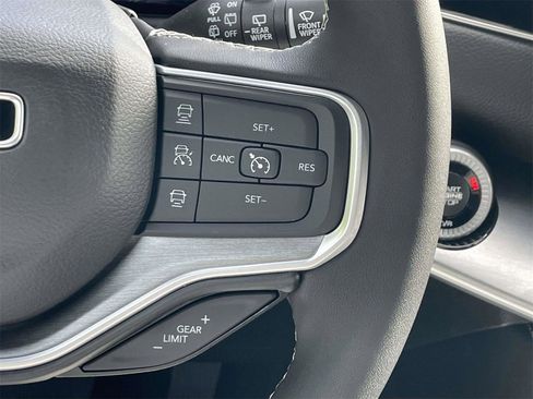 New 2025 Jeep Wagoneer Series II w/ Premium Group I image 16